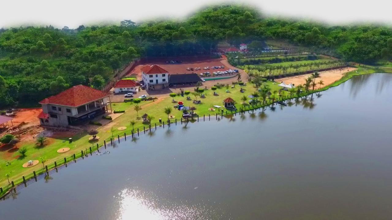 Forest Park Resort Buloba 외부 사진